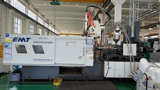 Good price 3000 kN Magnesium Die Casting Machines With 51/66 mm Screw Diameter And 392/656cm Sup3 Theoretical Injection Volume online